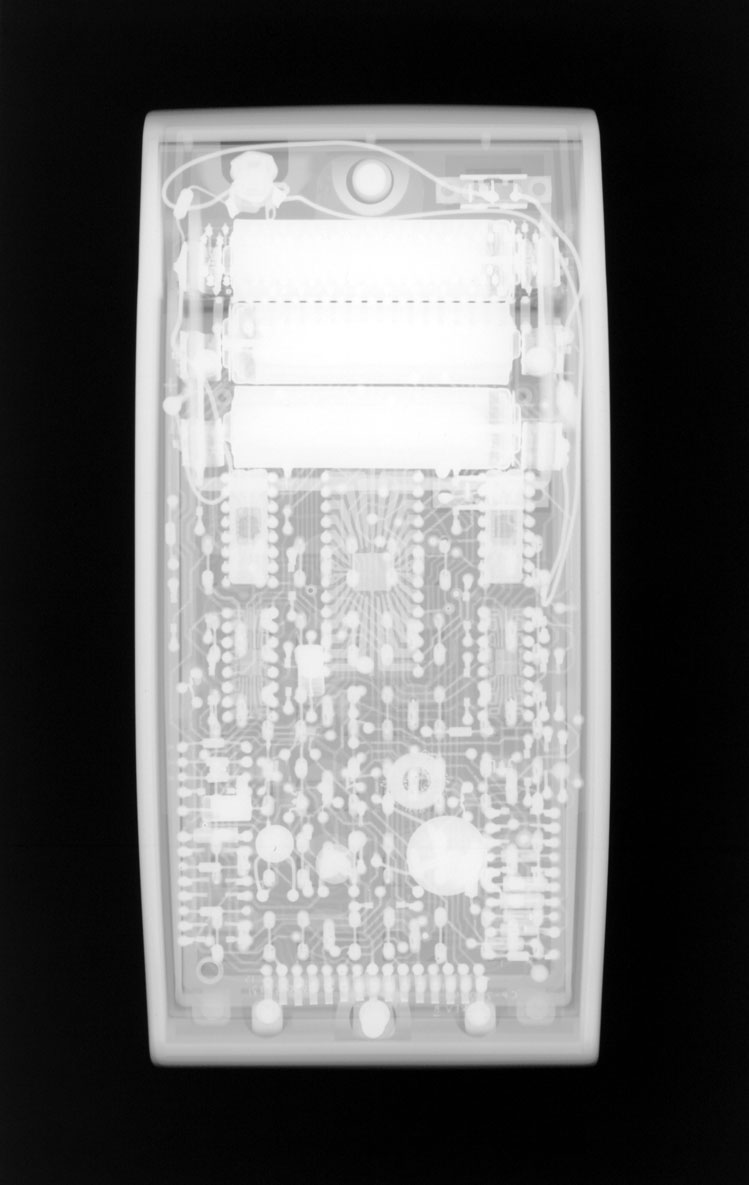 X-ray picture of TI SR-11 calculator